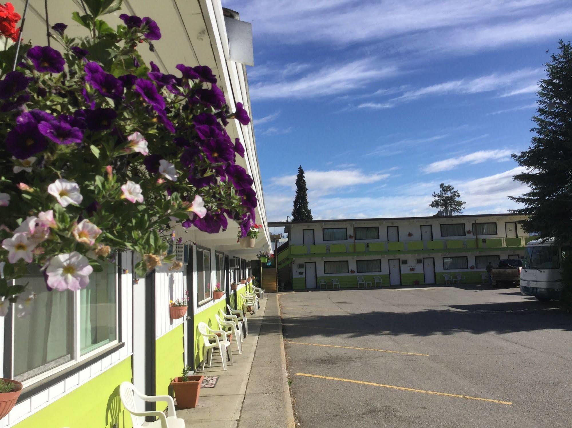 The Cedars Motel Princeton Exterior photo